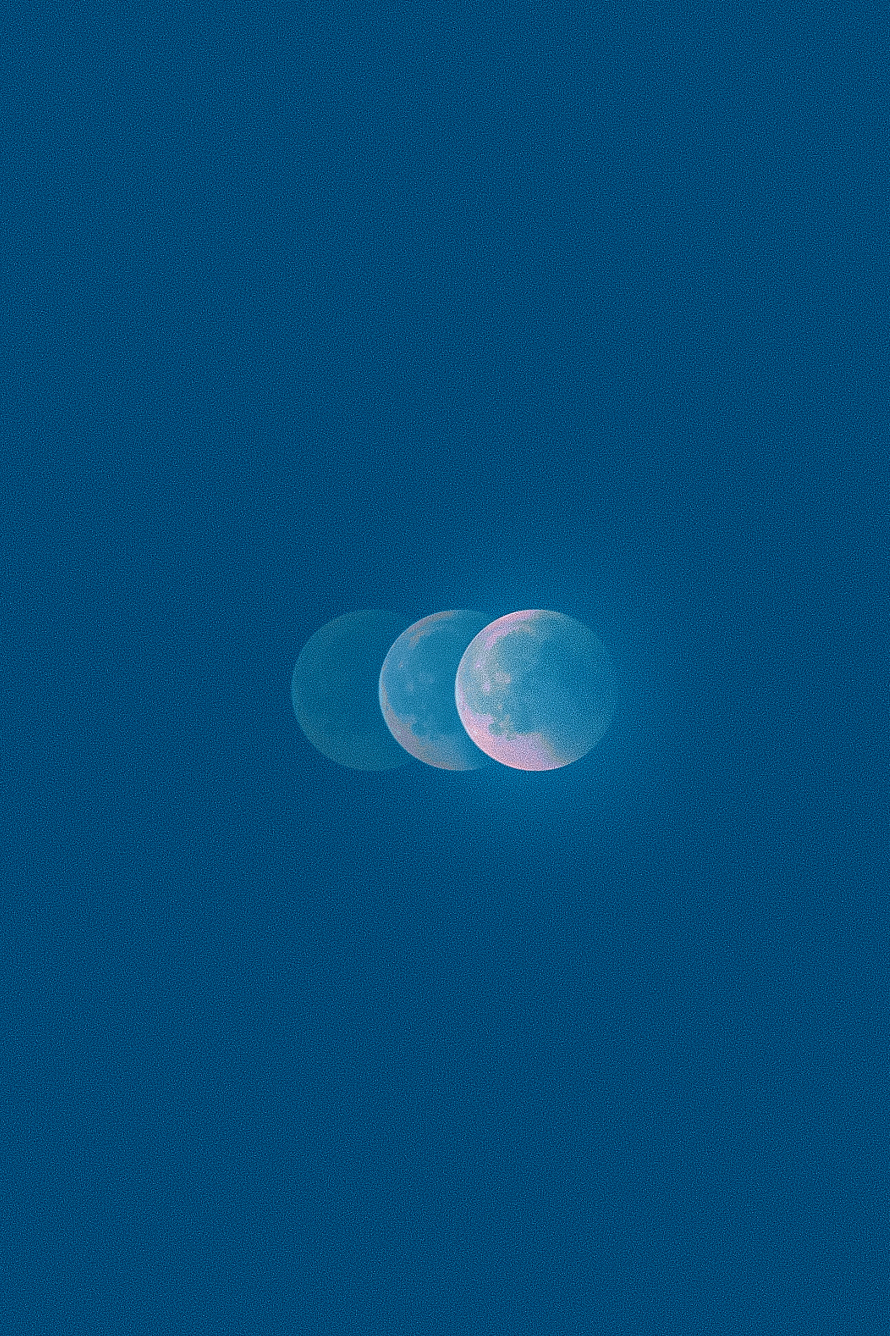 Lunar moon
